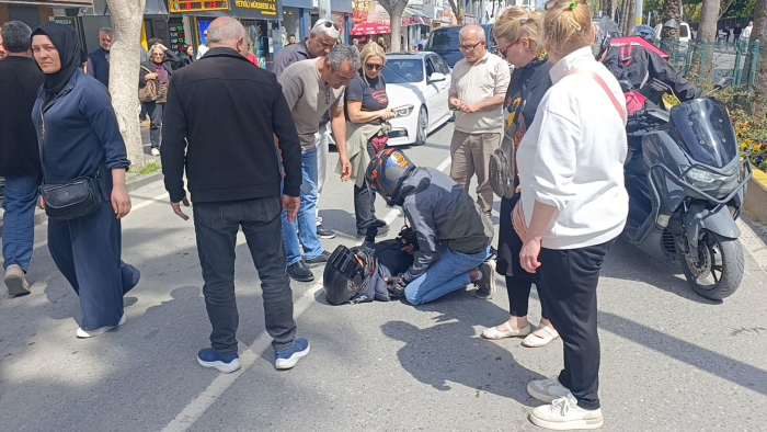 Manavgat'ta korkutan kazada sürücü kask sayesinde hayatta kaldı